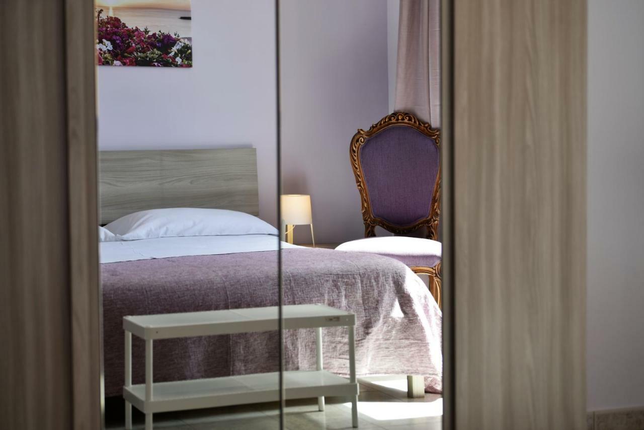Ofelia House&Rooms Cibali ภายนอก รูปภาพ