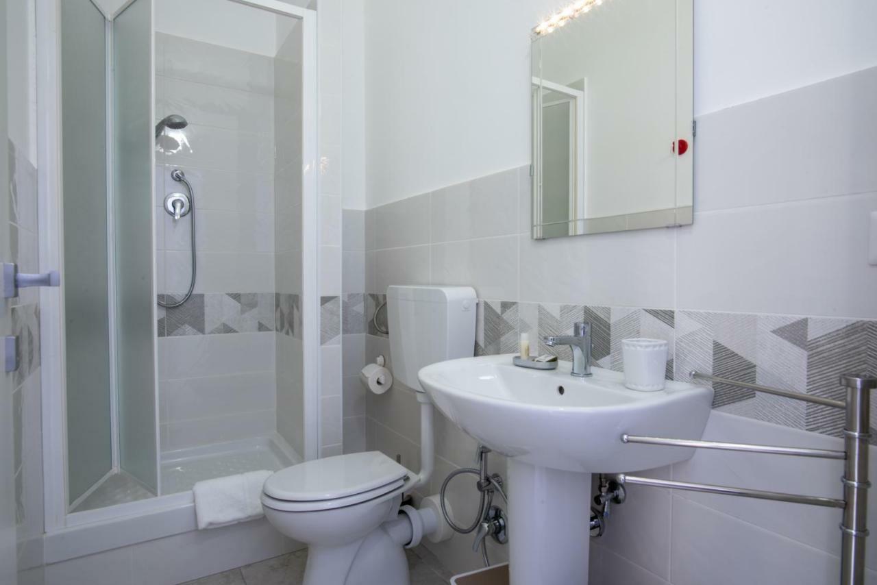 Ofelia House&Rooms Cibali ภายนอก รูปภาพ