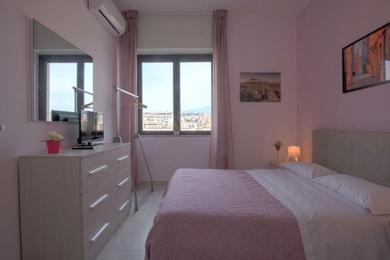 Ofelia House&Rooms Cibali ภายนอก รูปภาพ