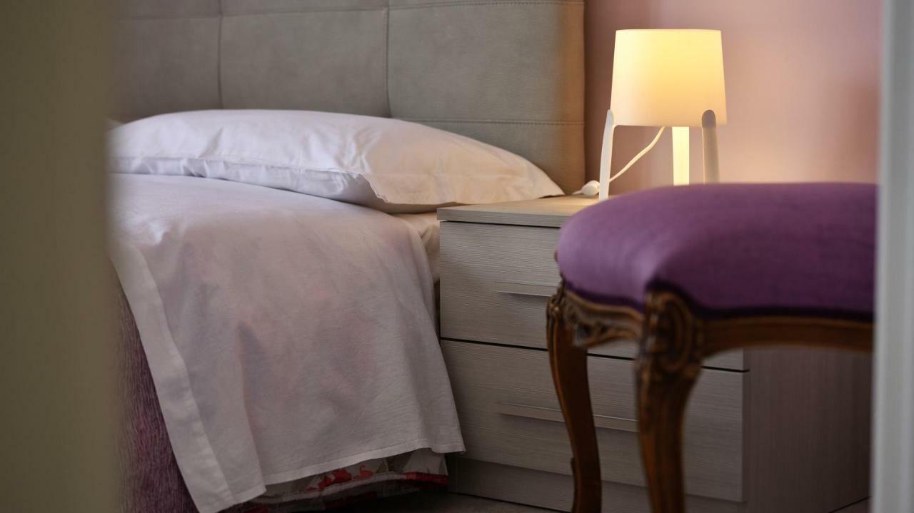 Ofelia House&Rooms Cibali ภายนอก รูปภาพ